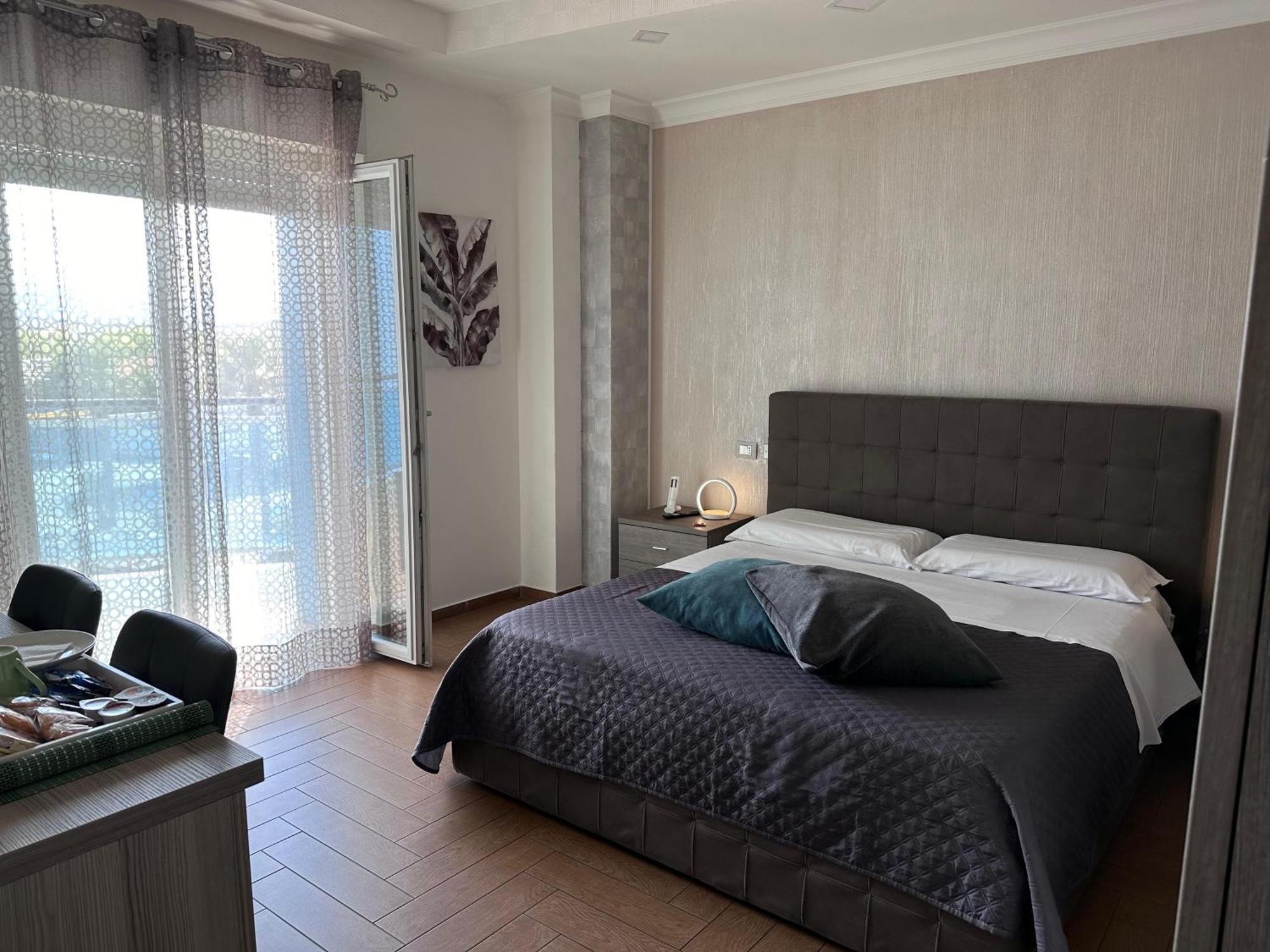 B&B Palazzo Del Toro Montesilvano Marina Exteriör bild