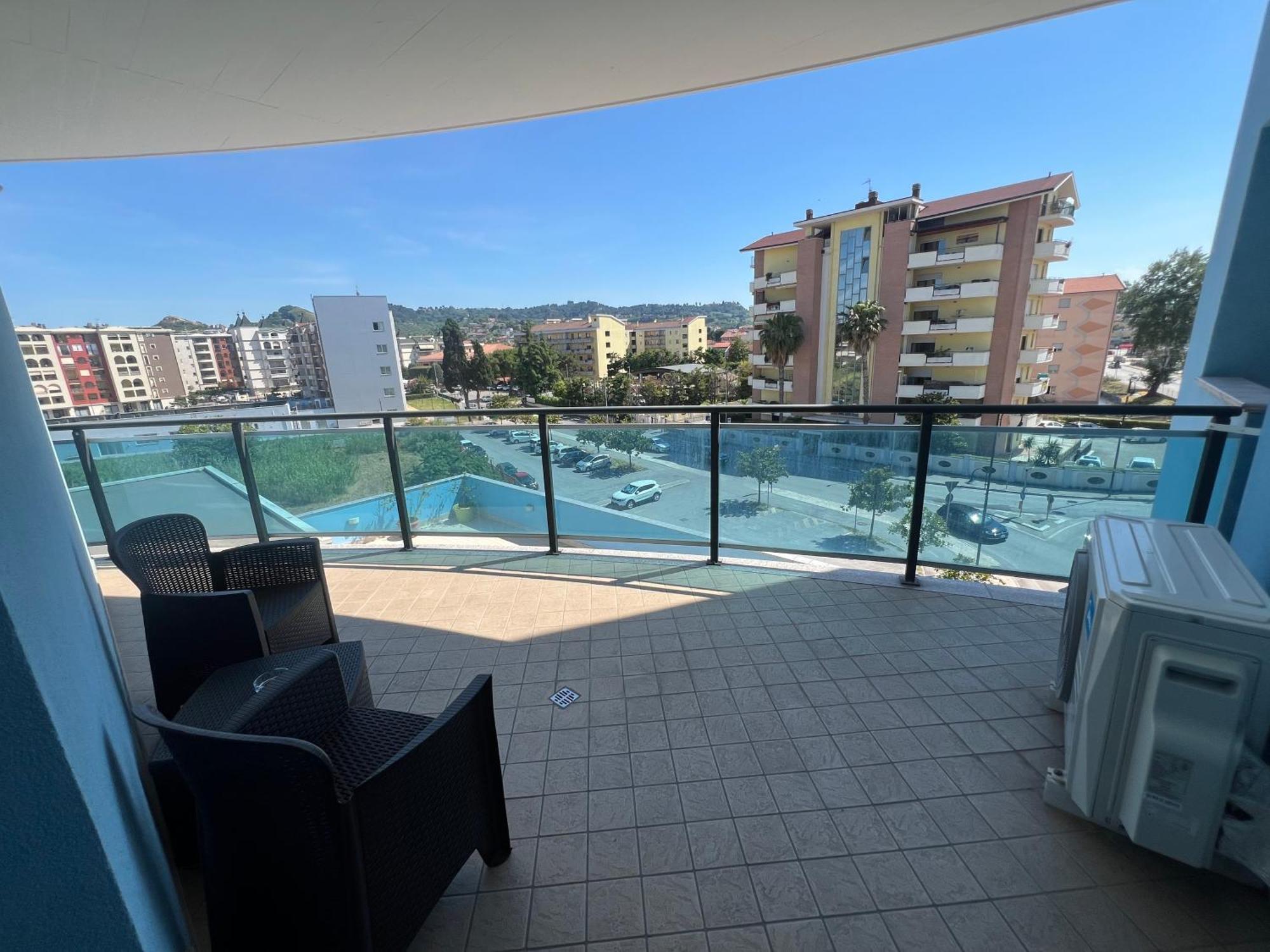 B&B Palazzo Del Toro Montesilvano Marina Exteriör bild